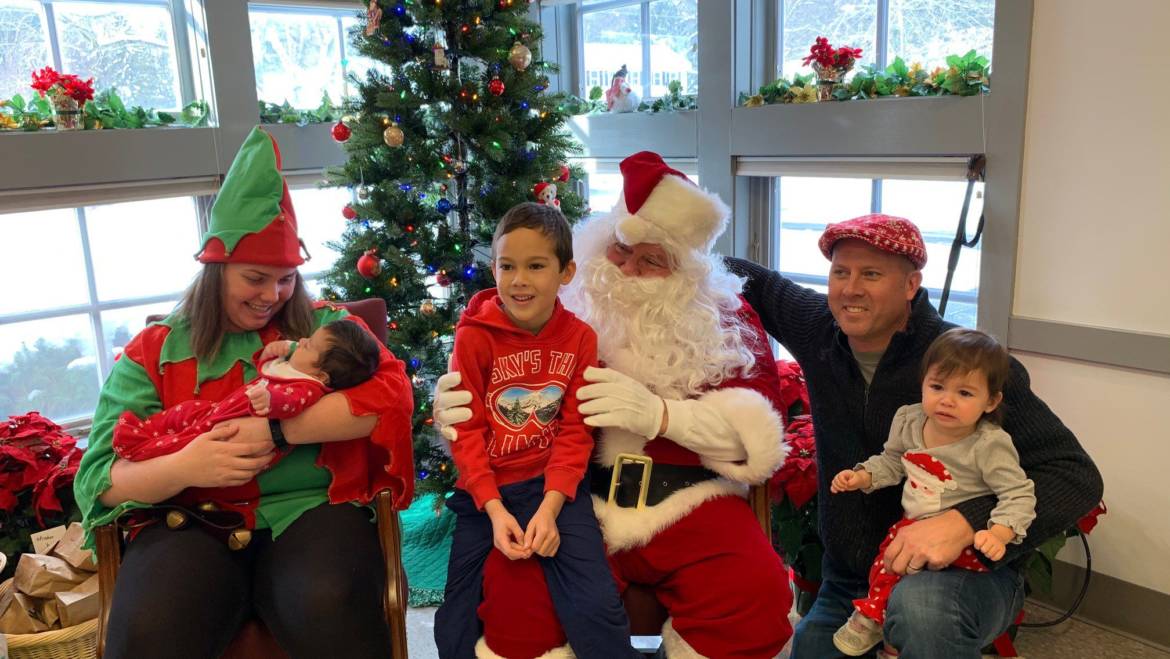 Sundaes with Santa Photos